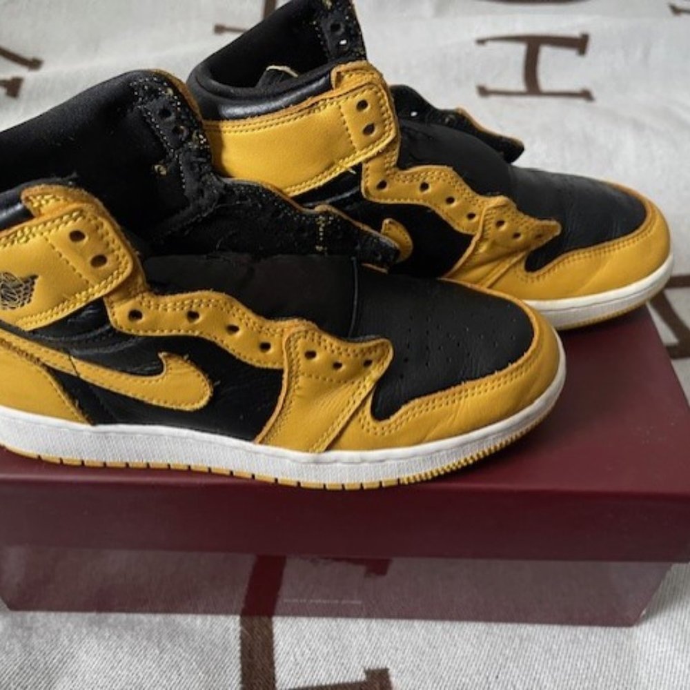 NIKE AIR JORDAN 1s kids boys sneakers shoes